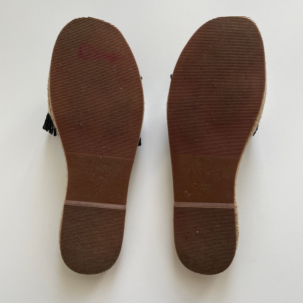 Kaanas Slides Size 8m (Worn Once) - image 2